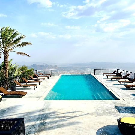 Hotel The View à Al Ḩamrāʼ Extérieur photo